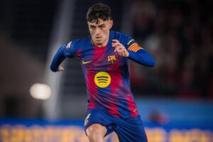 Foto colorida de Pedri, do Barcelona - Metrópoles