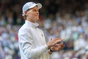 Mesmo com derrota, Jannik Sinner bate recorde na carreira; saiba qual - destaque galeria