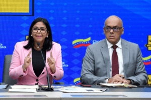 Chefe do Parlamento da Venezuela promete usar ‘todos os meios’ disponíveis para ‘trazer de volta’ Maduro