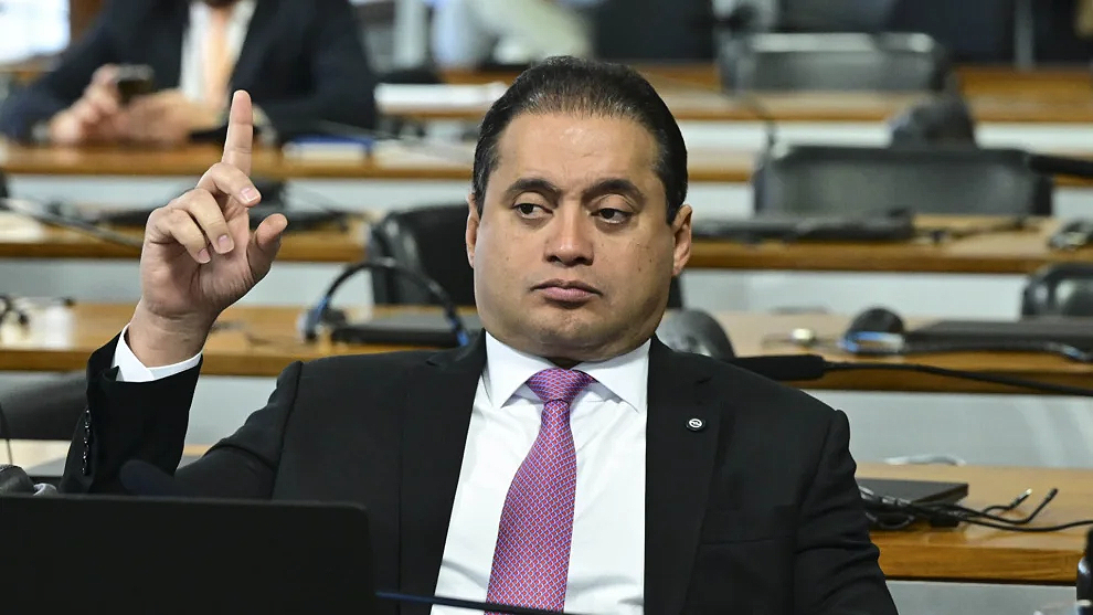 Ex-funcionário do Careca do INSS diz à PF que filha de senador Weverton viajou em jatinho do empresário