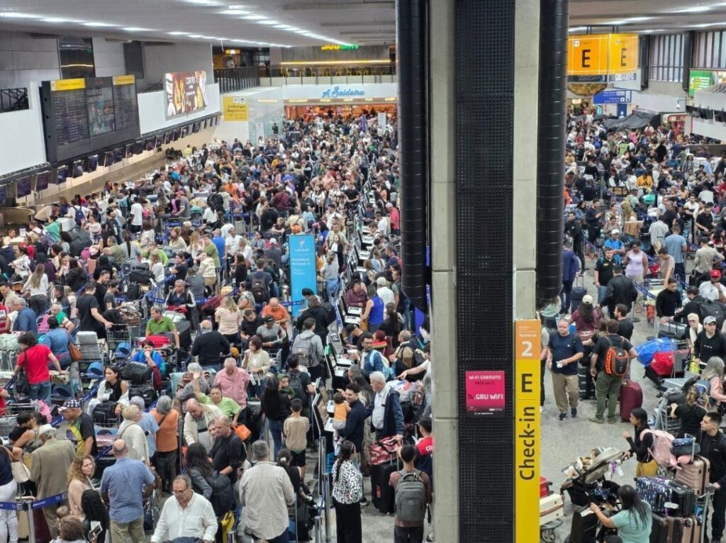 Brasil recebe 6,1 milhões de visitantes internacionais por aérea em 2025