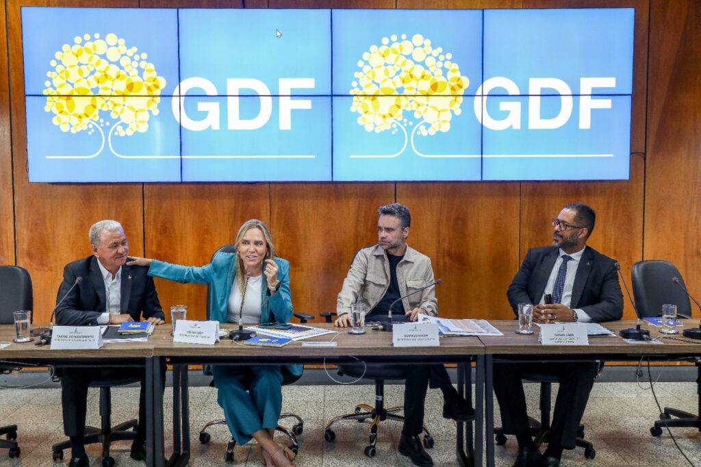 Celina Leão apresenta balanço do sistema Administração Regional 24 Horas