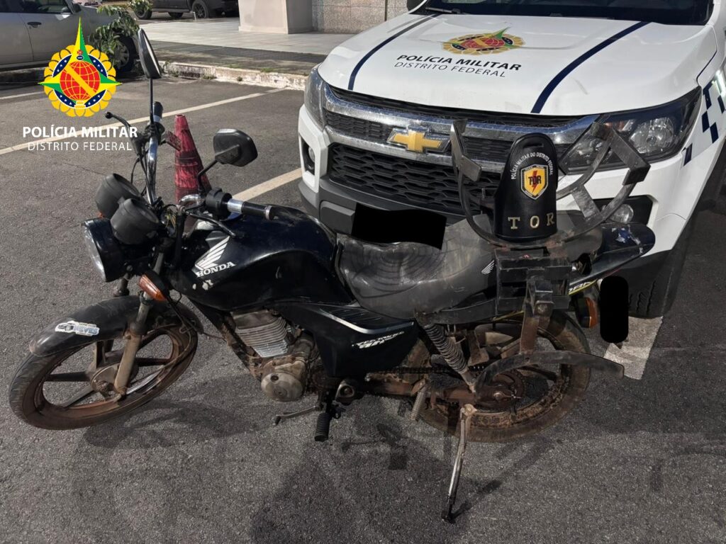PMDF recupera motocicleta furtada há 12 anos durante bloqueio em Planaltina