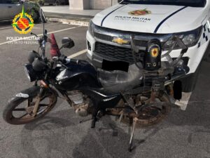 PMDF recupera motocicleta furtada há 12 anos durante bloqueio em Planaltina