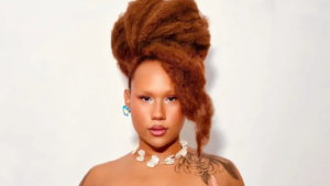 Mulher trans diz ter sido intimidada por 3 homens em show de Anitta no Rio