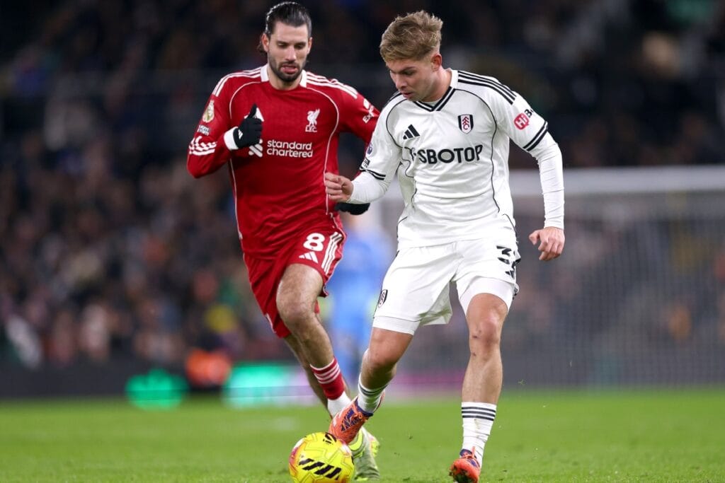 Em jogo de quatro gols, Liverpool e Fulham empatam na Premier League - destaque galeria