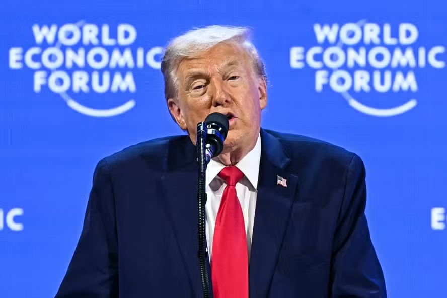 ‘Como um festival de rock’: Trump sacode Davos com um discurso explosivo