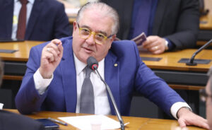 Comissão aprova unidades bancárias internacionais para não residentes