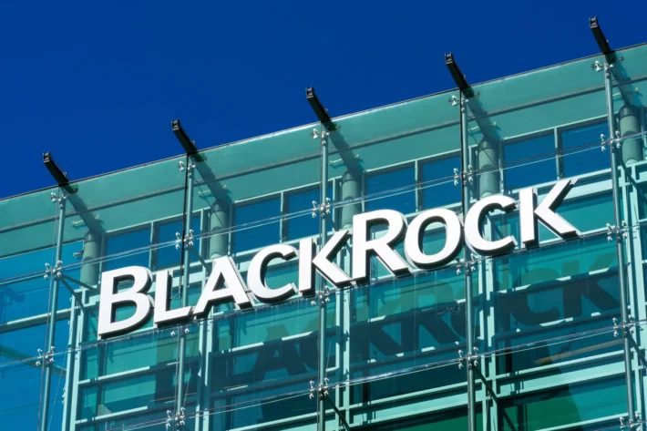 BlackRock supera lucro e receita e anuncia recompra de ações