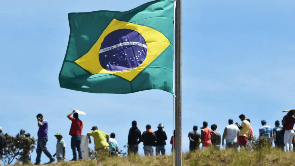 Fronteira entre Brasil e Venezuela vive clima de espera cautelosa