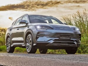 Gigante chinesa BYD bate recorde de vendas anuais de carros elétricos em 2025