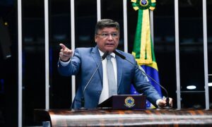 Senador Carlos Viana busca prorrogar CPMI do INSS para apurar fraudes