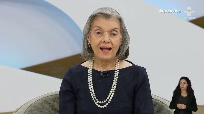 Cármen Lúcia alerta para desinformação nas eleições de 2026