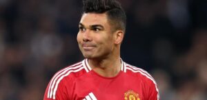 Casemiro anuncia saída do Manchester United ao fim da temporada