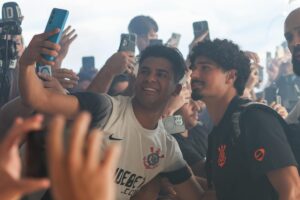 Corinthians desembarca no DF para a Supercopa com festa da torcida - imagem 7