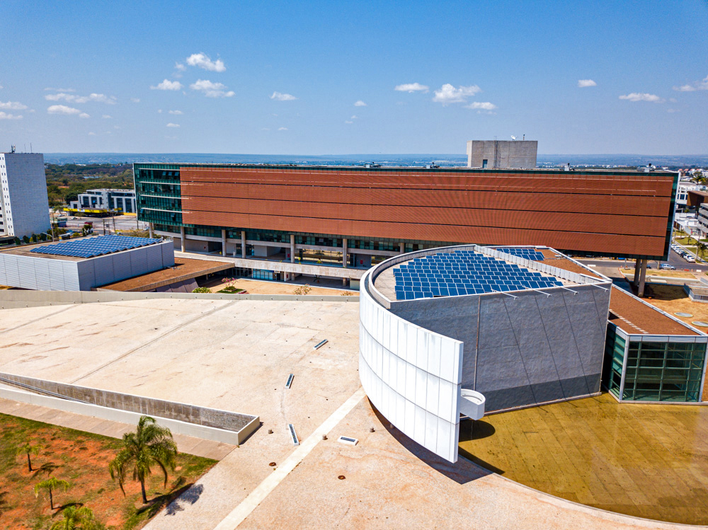 CLDF publica calendário oficial de feriados e pontos facultativos para 2026