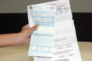 Comissão aprova cashback em faturas de luz e água para reciclagem