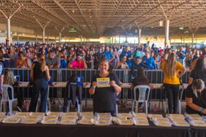 Entrega de kits da Corrida de Reis bate recorde com mais de 7 mil unidades