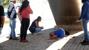 Ação de acolhimento à população de rua no Plano Piloto