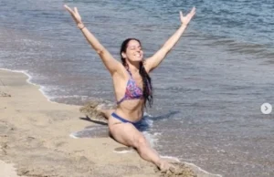 Atriz da Globo que tem preguiça de fazer sexo; vídeo de biquíni