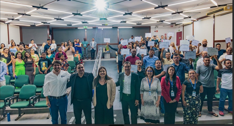MTE e Senai/DF formam 37 profissionais com emprego garantido em Brasília