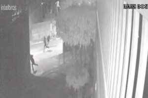Ladrões roubam idosos em condomínio de luxo em Alphaville