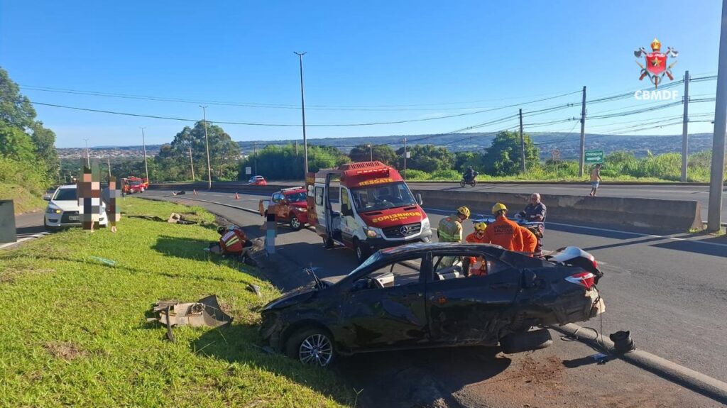 Capotamento deixa feridos na DF-150, em Sobradinho