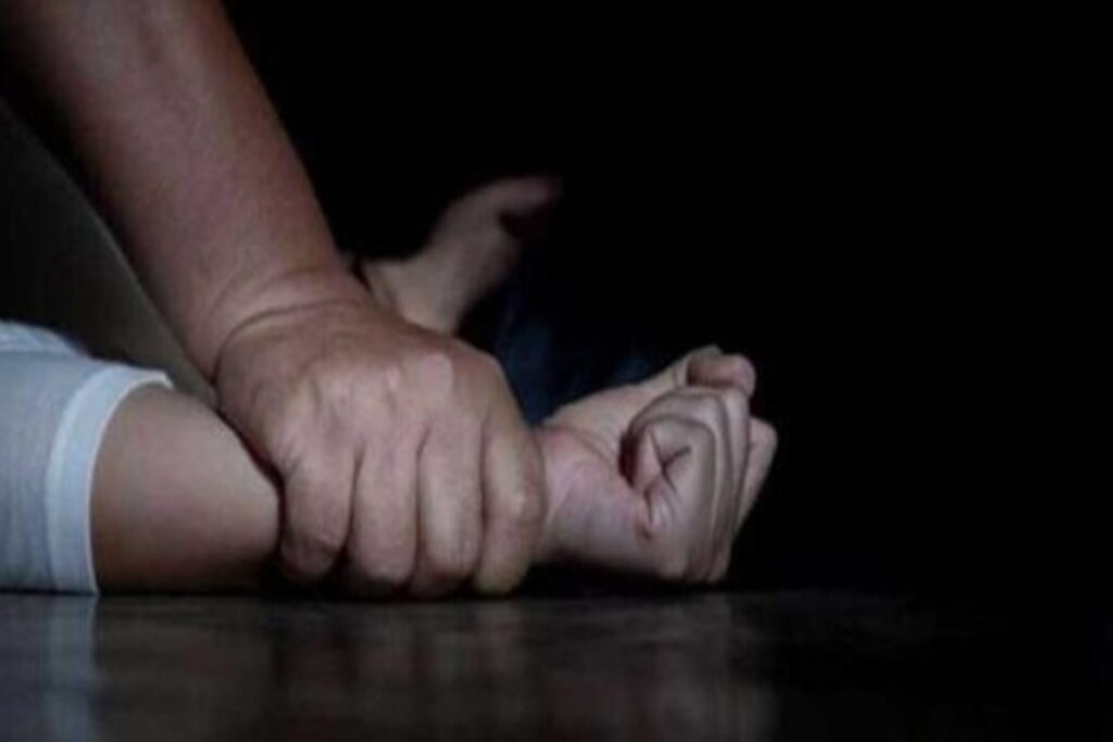 PM oferece dinheiro por sexo com adolescentes