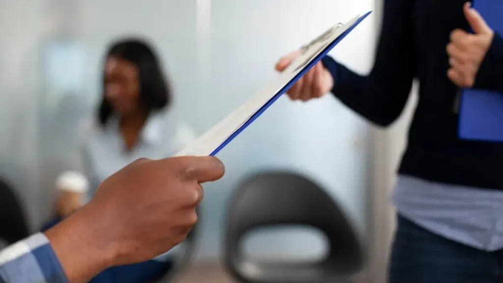 Processo seletivo em São Miguel do Araguaia oferece salários de até R$ 13 mil