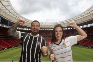 Imagem colorida de torcedores de Flamengo e Corinthians