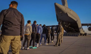 Pela primeira vez em 50 anos, EUA registra mais imigrantes saindo do que entrando