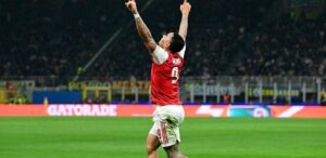 Em alta, Gabriel Jesus desafia reforço de R$ 470 milhões no Arsenal