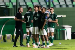 Com gol de joia da base, Goiás derrota a Abecat e volta à vice-liderança do Goianão