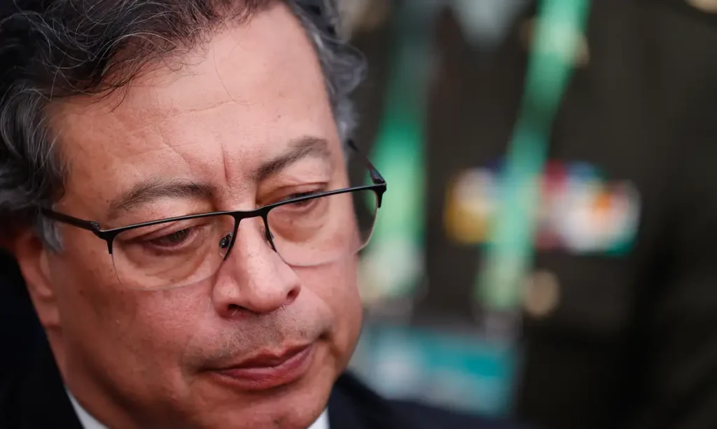 Presidente da Colômbia pede aos EUA que ‘devolvam’ Maduro à Venezuela