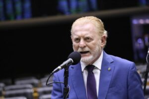 Câmara aprova prioridade no SUS para tratamento dentário de vítimas de violência