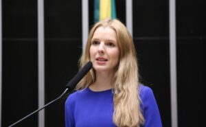 Discussão e votação de propostas legislativas. Dep. Luisa Canziani (PSD-PR)