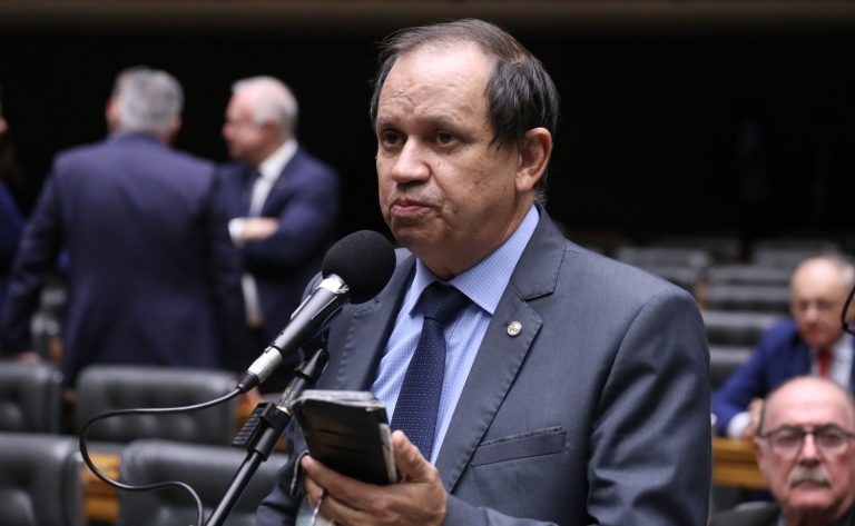 Discussão e votação de propostas legislativas. Dep. Eli Borges (PL - TO)