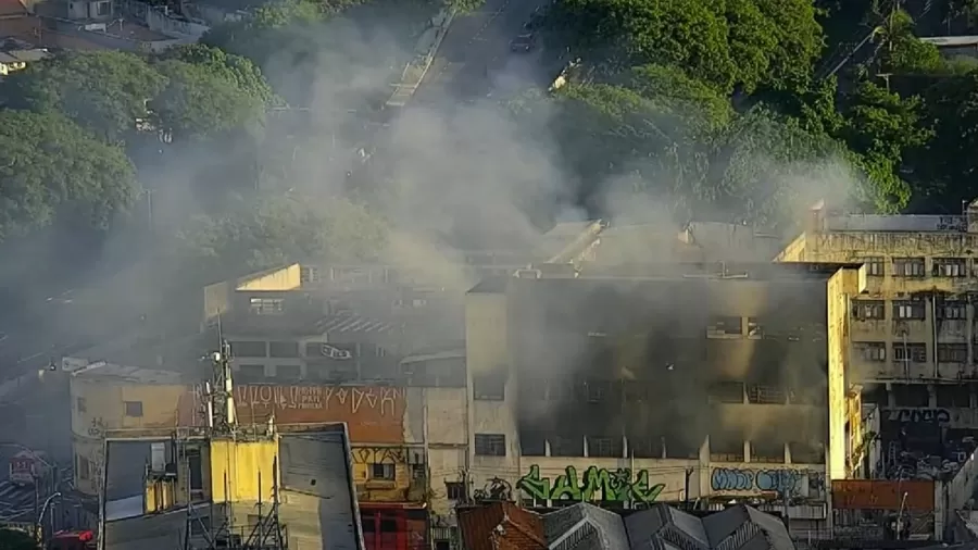 Homem e bebê morrem em incêndio em ocupação na zona leste de SP