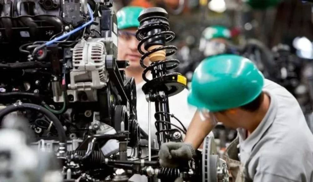 Indústria de transformação cresce 0,2% em novembro ante outubro, afirma IBGE