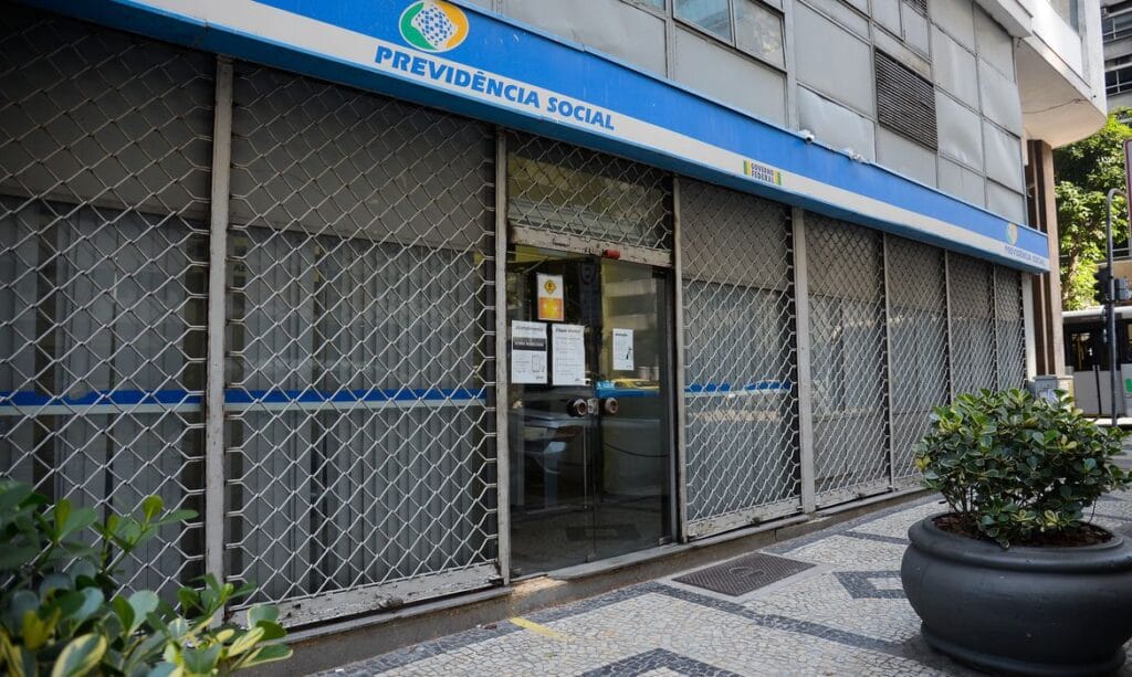 Veja quem consegue a revisão da aposentadoria do INSS em 2026
