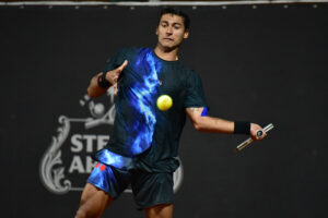 Marcondes derruba cabeça 1 de Itajaí e desafia Wild