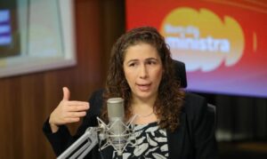 Ministra Esther Dweck será única representante de governo brasileiro no Fórum de Davos