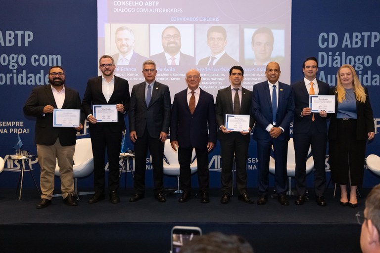 Ministério de Portos reforça diálogo com setor em reunião da ABTP