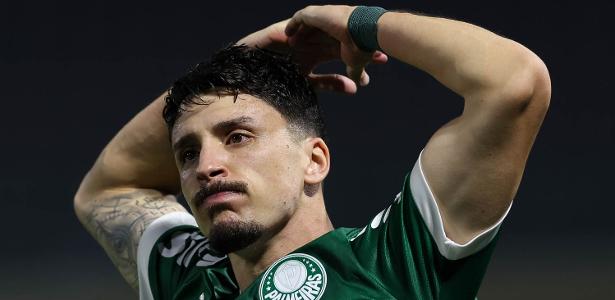 Piquerez desabafa após goleada sofrida pelo Palmeiras: 'Jogamos com medo'