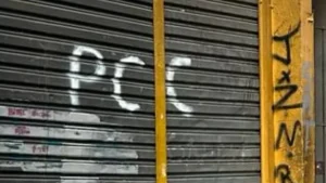 Lei Antifacção ignora diferenças entre PCC e grupos locais, afirmam autores de livro sobre máfias