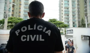 Polícia Civil prende três suspeitos e localiza área de lazer do traficante Peixão no RJ
