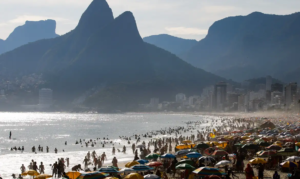 Turismo brasileiro registra recorde de R$ 185 bilhões em 2025