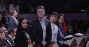 Ex-aluno da USP vence prêmio internacional de tecnologia com plataforma de IA para pessoas com autismo