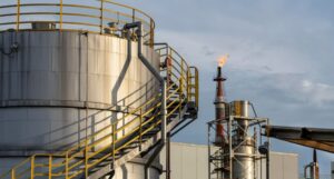 Estoques de petróleo dos EUA sobem 3,6 milhões de barris na semana, afirma DoE