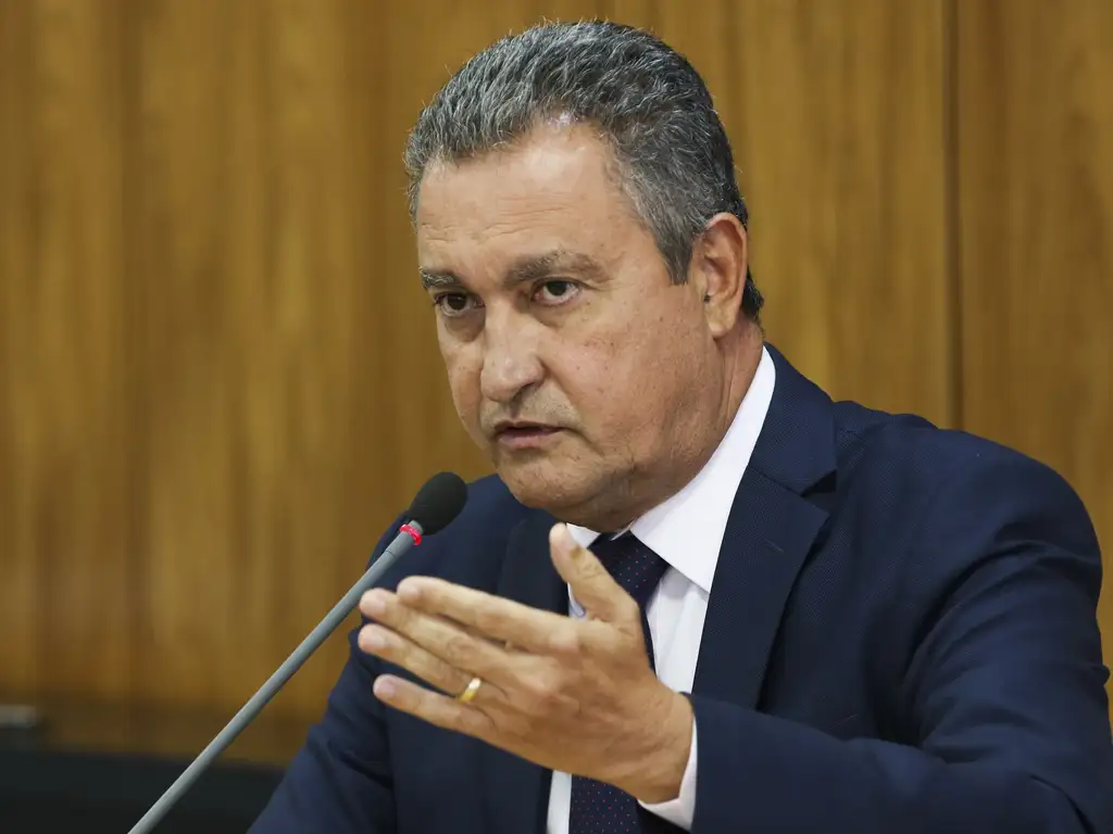 Crise na Venezuela não terá impacto direto no Brasil, muito menos no petróleo, diz Rui Costa